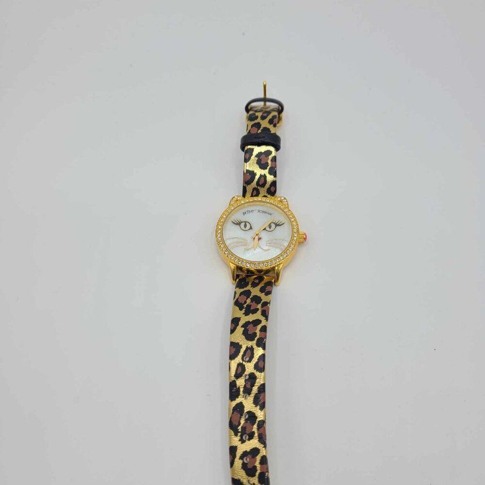 Betsey Johnson Mother of Pearl Cat Face Watch New!  Working  NWOT! - Picture 9 of 14